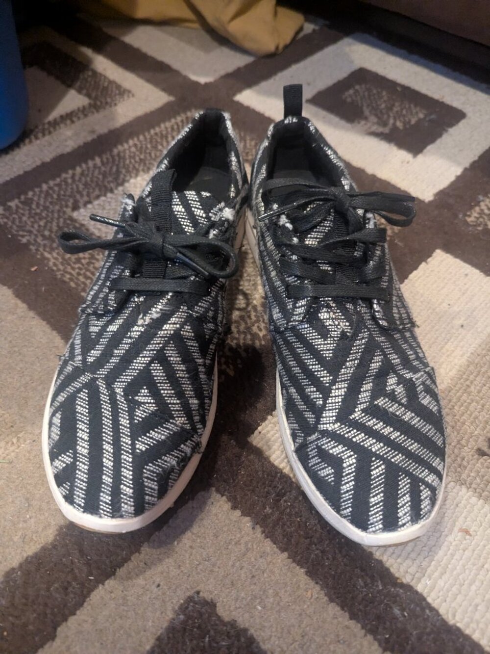 Toms Black Patterned Sneakers.